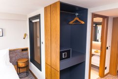 connecting_family_room2